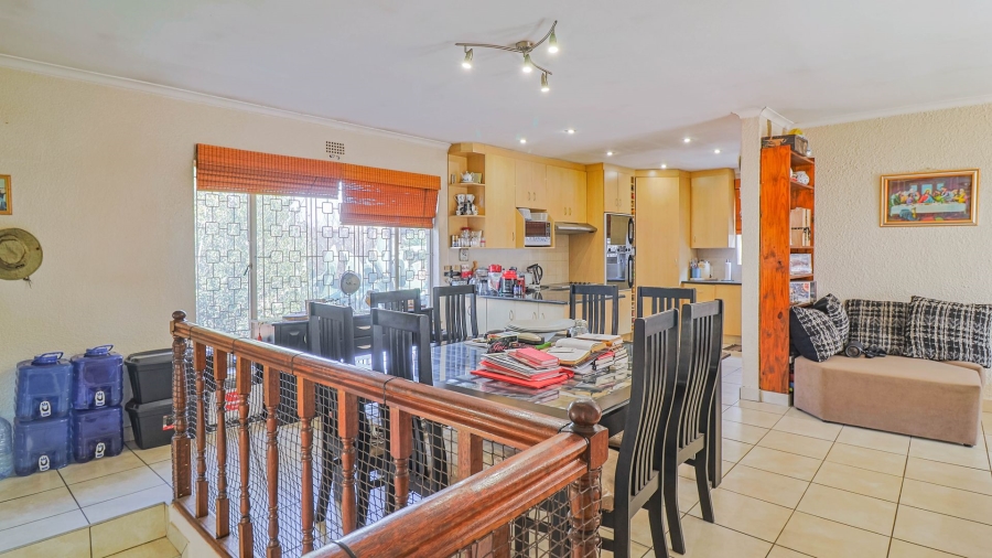4 Bedroom Property for Sale in Oakdene Gauteng