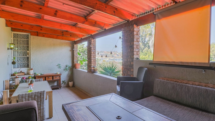 4 Bedroom Property for Sale in Oakdene Gauteng