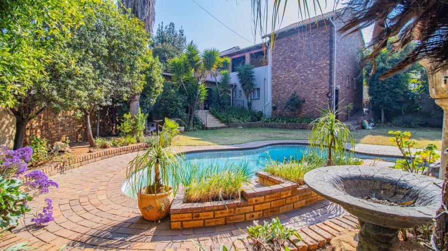 4 Bedroom Property for Sale in Oakdene Gauteng