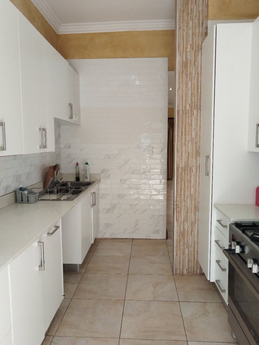  Bedroom Property for Sale in Savannah Hills Estate Gauteng
