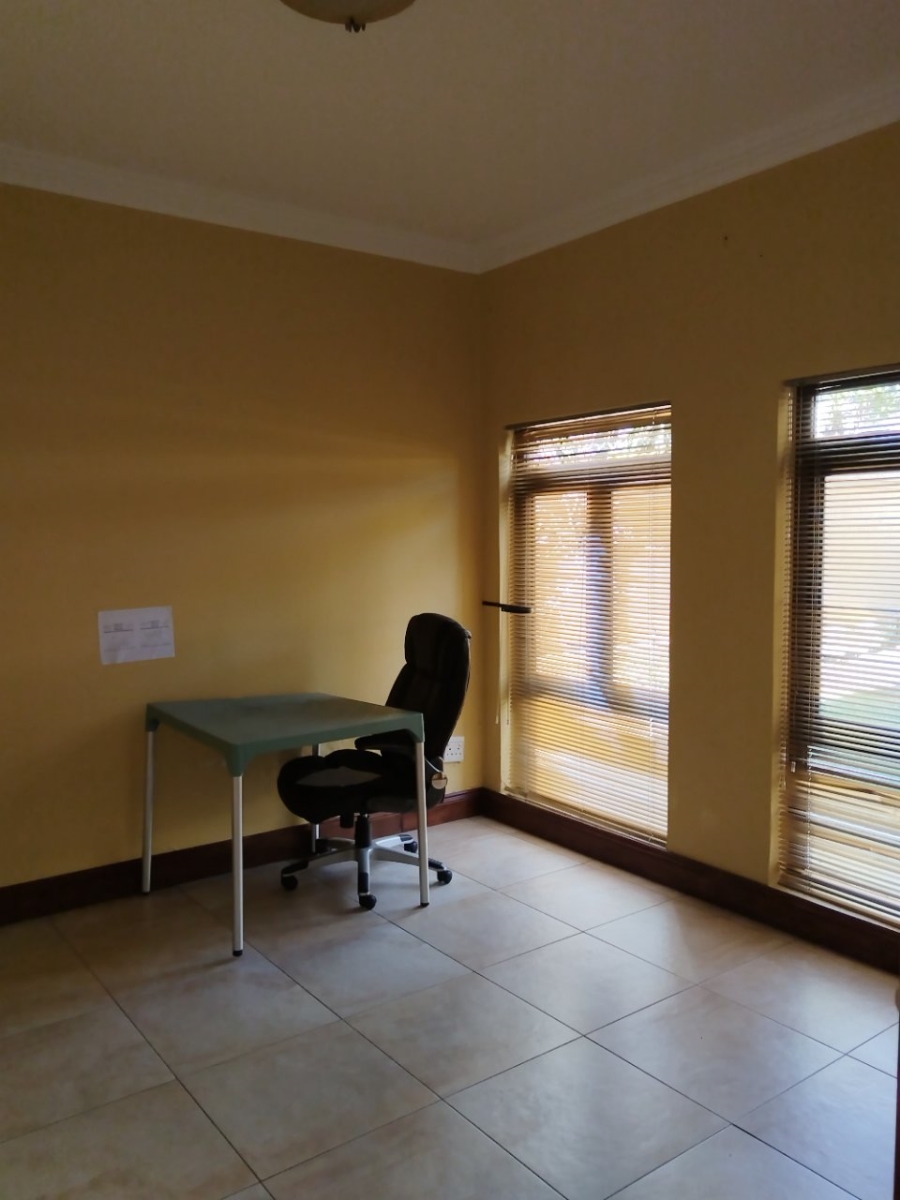  Bedroom Property for Sale in Savannah Hills Estate Gauteng