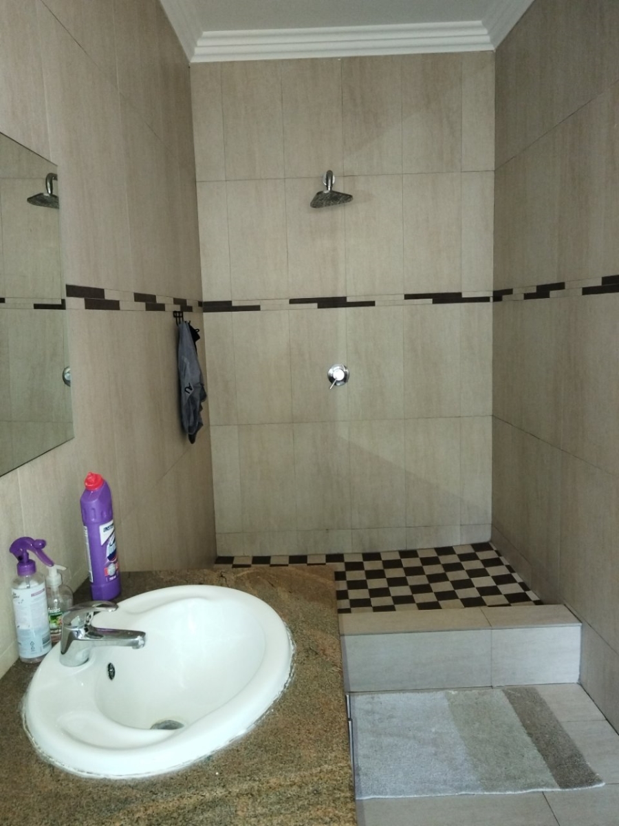  Bedroom Property for Sale in Savannah Hills Estate Gauteng