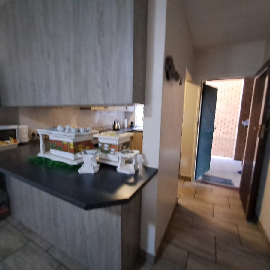 2 Bedroom Property for Sale in Pretoria Gardens Gauteng