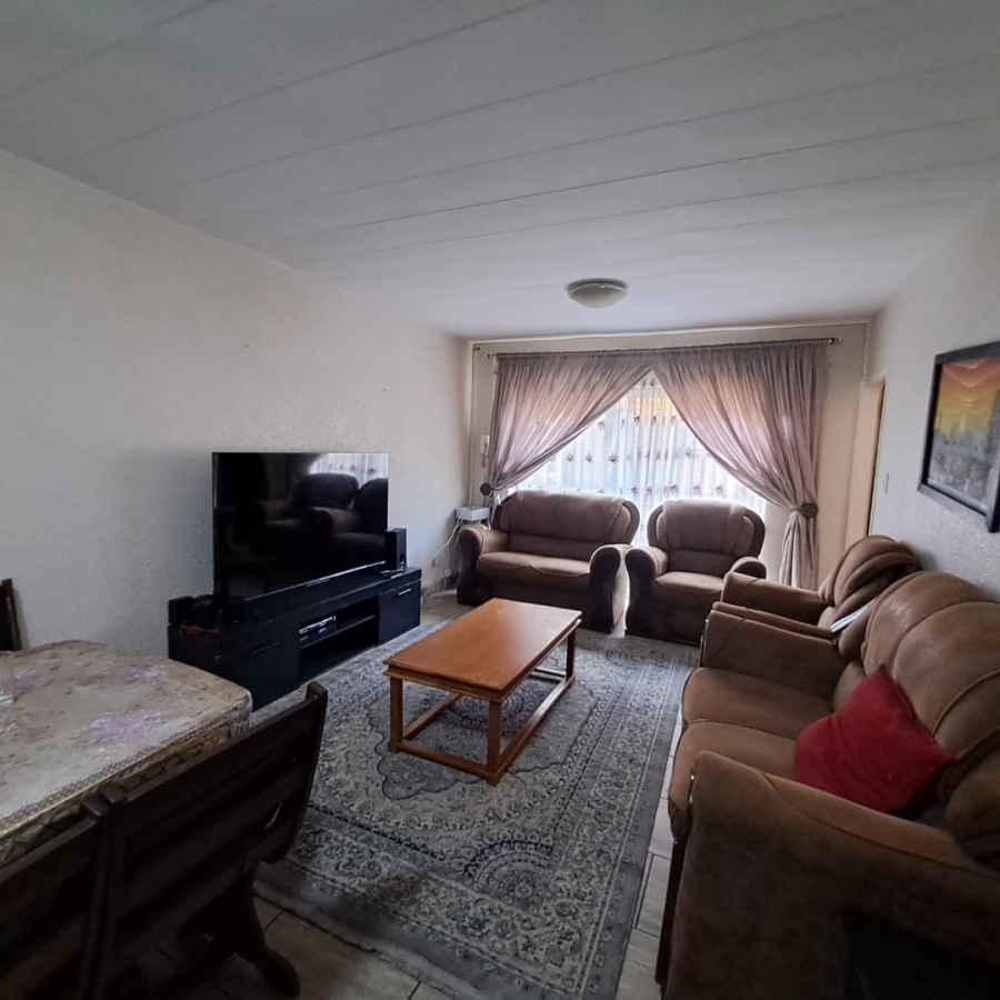 2 Bedroom Property for Sale in Pretoria Gardens Gauteng