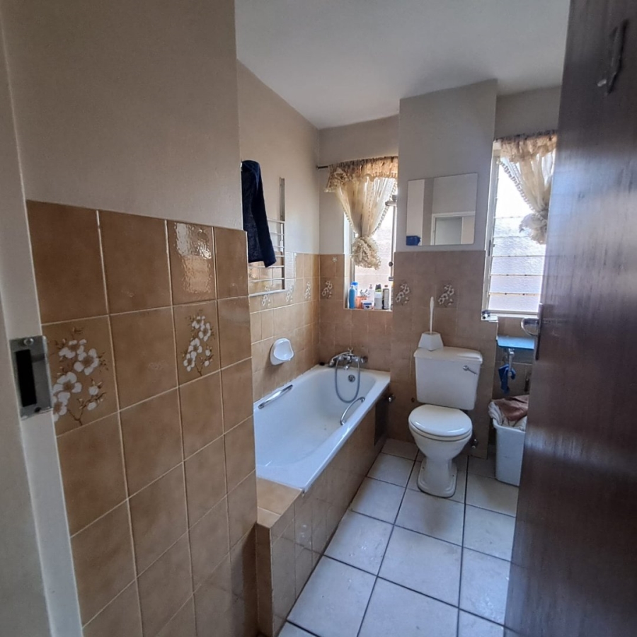 2 Bedroom Property for Sale in Pretoria Gardens Gauteng