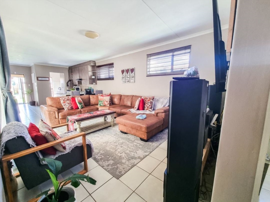 2 Bedroom Property for Sale in Pomona Gauteng