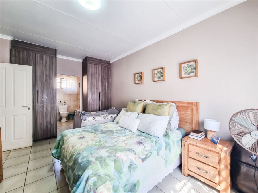 2 Bedroom Property for Sale in Pomona Gauteng