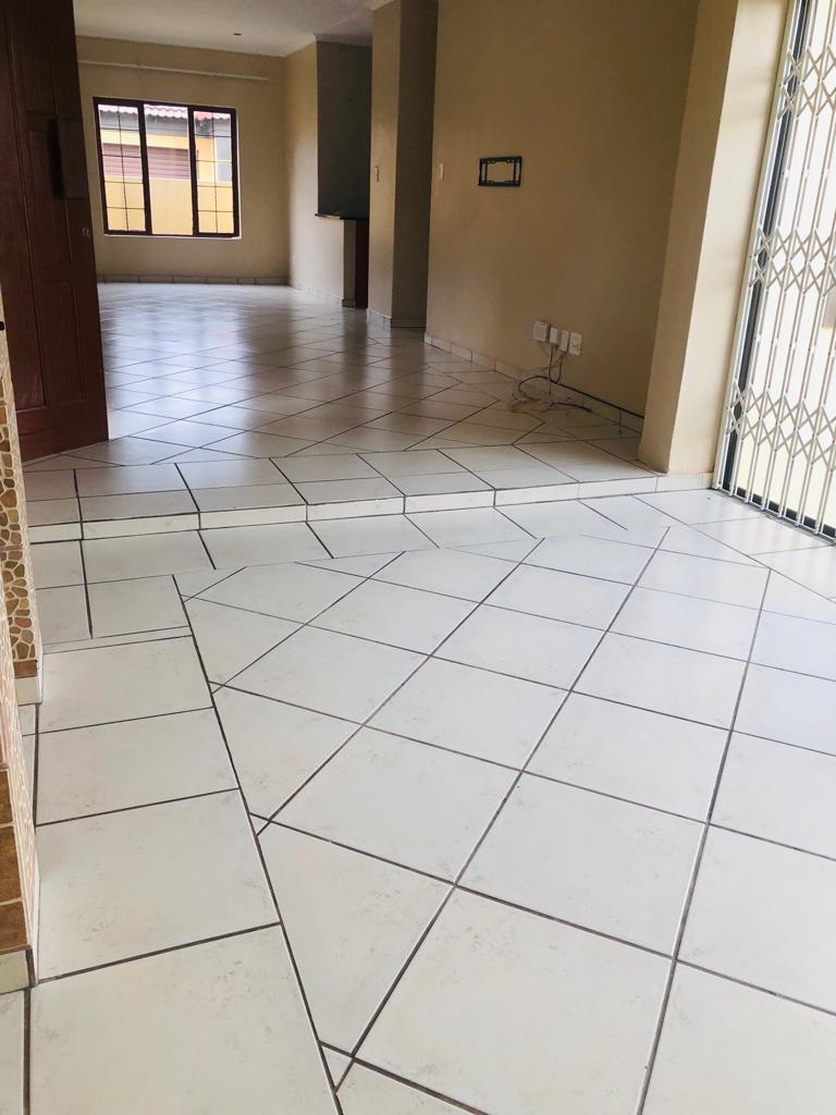 To Let  Bedroom Property for Rent in Thatchfield Estate Gauteng