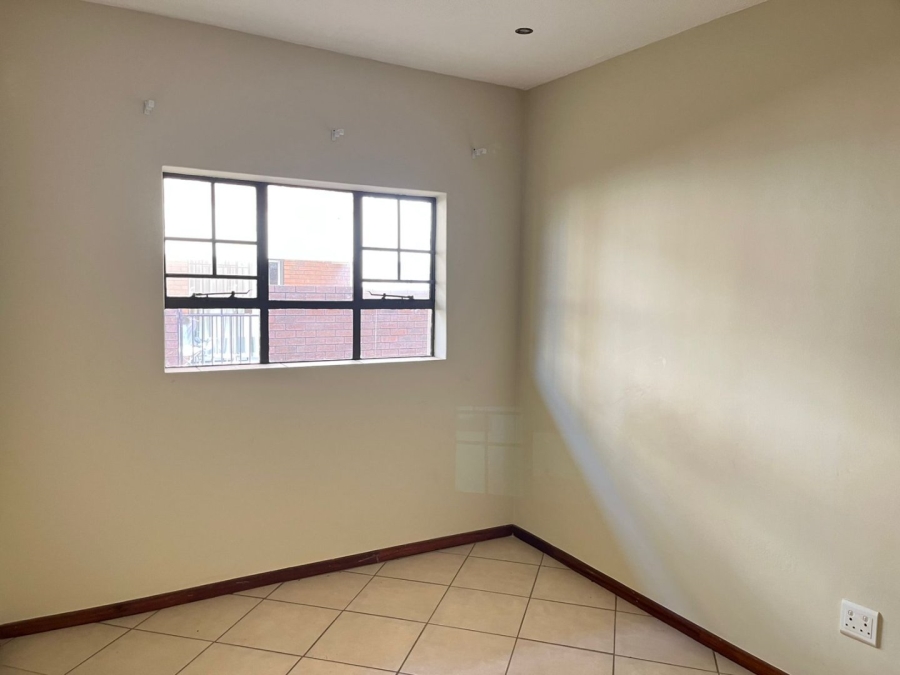 To Let 3 Bedroom Property for Rent in Noordwyk Gauteng