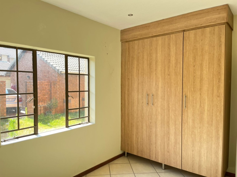 To Let 3 Bedroom Property for Rent in Noordwyk Gauteng
