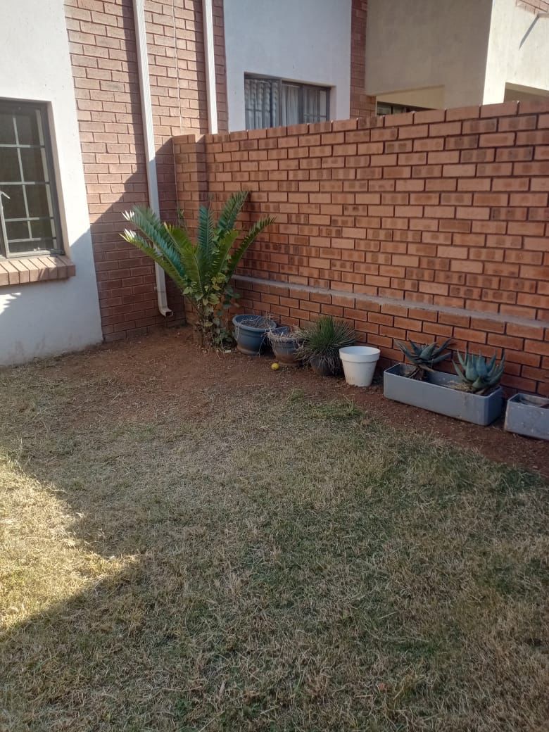 To Let 3 Bedroom Property for Rent in Noordwyk Gauteng