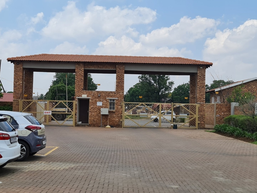 2 Bedroom Property for Sale in Hughes Gauteng