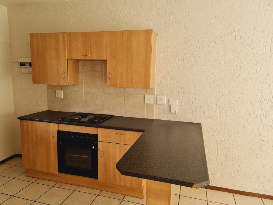 2 Bedroom Property for Sale in Hughes Gauteng