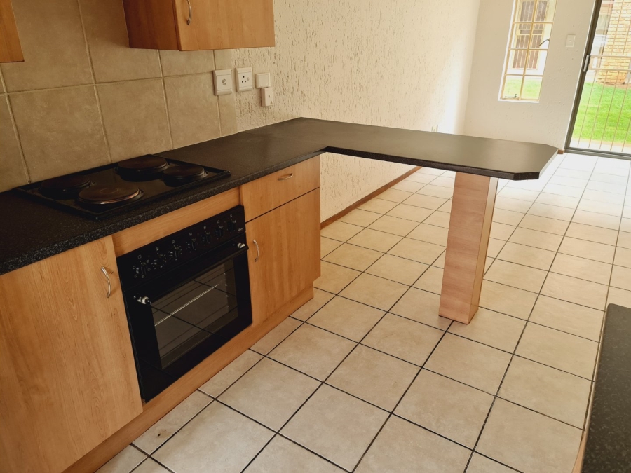 2 Bedroom Property for Sale in Hughes Gauteng