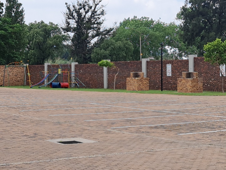 2 Bedroom Property for Sale in Hughes Gauteng