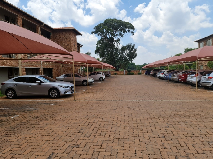 2 Bedroom Property for Sale in Hughes Gauteng