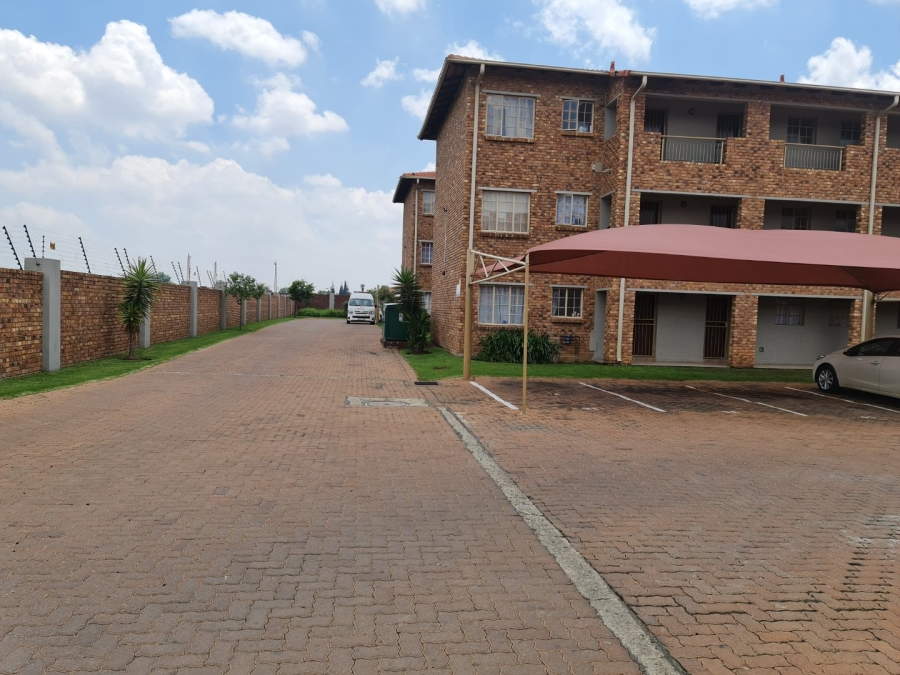 2 Bedroom Property for Sale in Hughes Gauteng