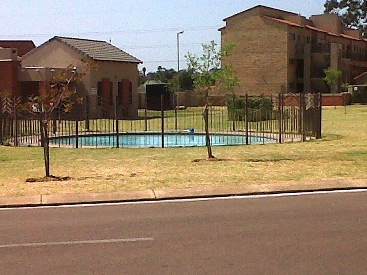 To Let 2 Bedroom Property for Rent in The Orchards Gauteng