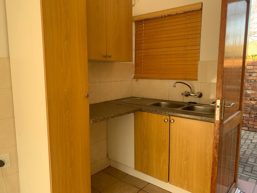 To Let 2 Bedroom Property for Rent in Highveld Gauteng