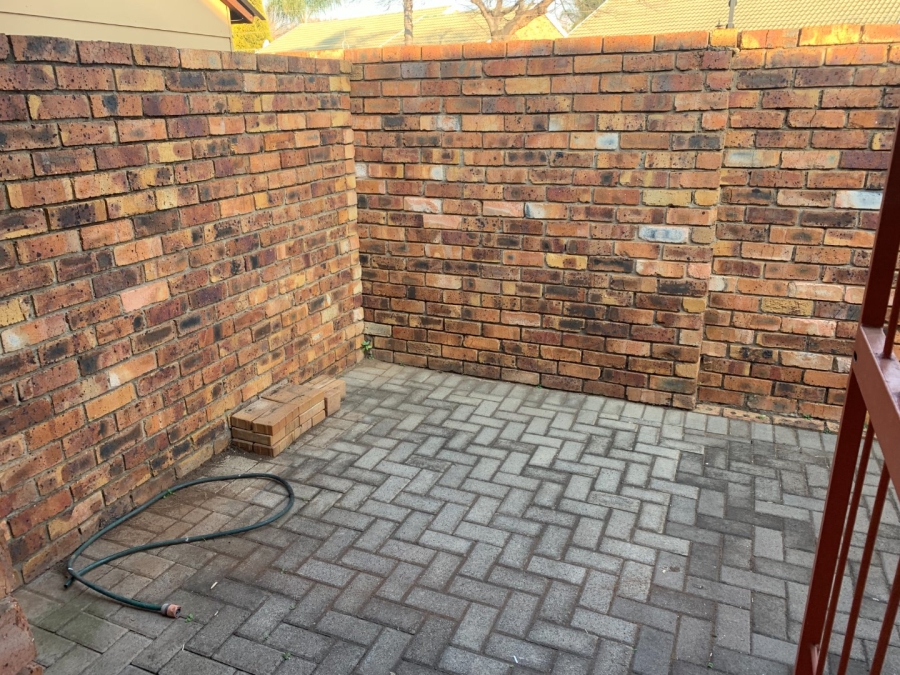 To Let 2 Bedroom Property for Rent in Highveld Gauteng