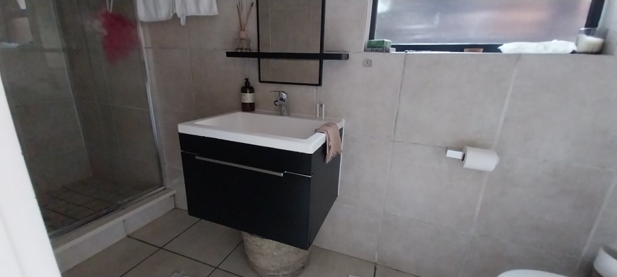 To Let 3 Bedroom Property for Rent in Greenstone Hill Gauteng