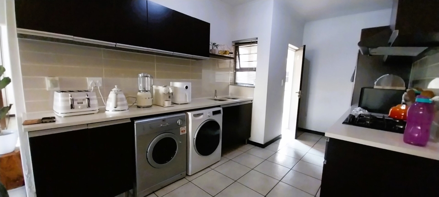 To Let 3 Bedroom Property for Rent in Greenstone Hill Gauteng