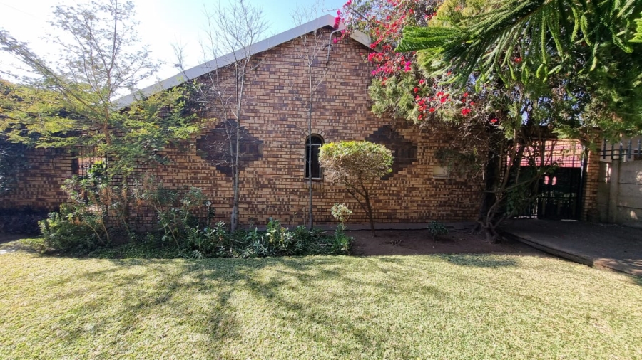 3 Bedroom Property for Sale in Mountain View Gauteng