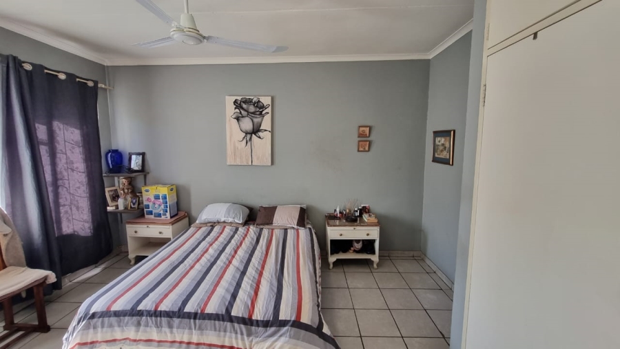 3 Bedroom Property for Sale in Mountain View Gauteng