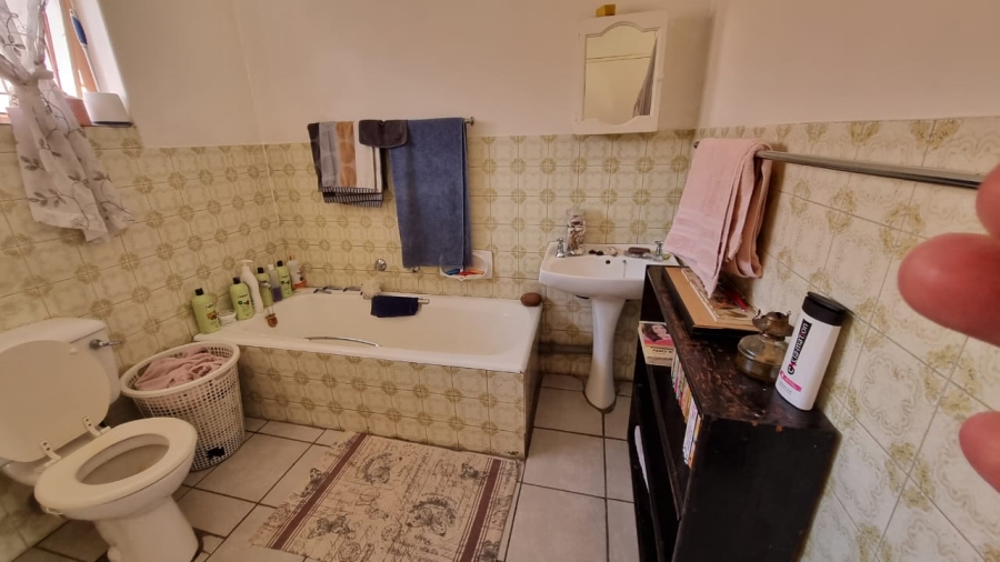 3 Bedroom Property for Sale in Mountain View Gauteng