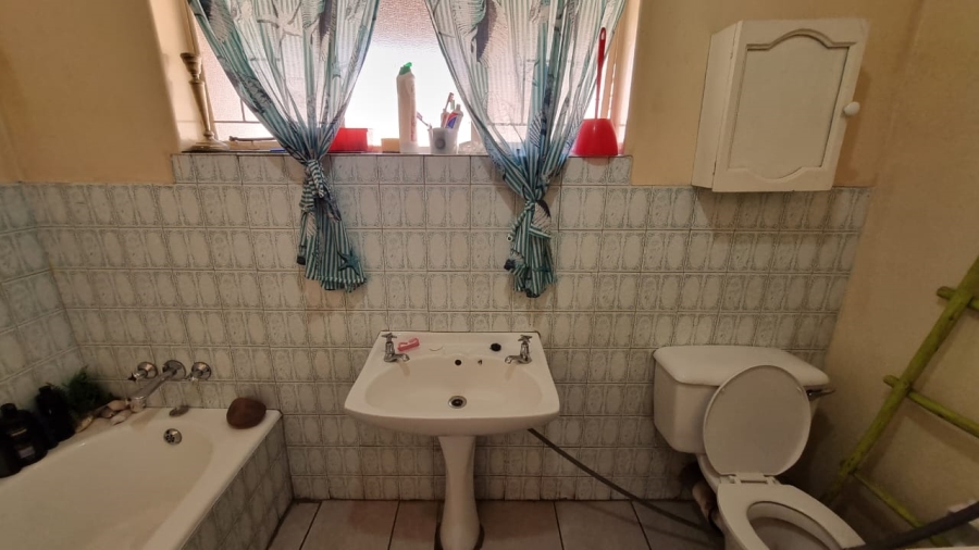 3 Bedroom Property for Sale in Mountain View Gauteng