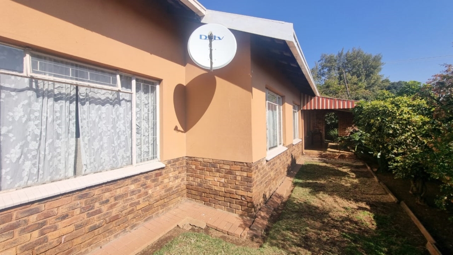 3 Bedroom Property for Sale in Mountain View Gauteng