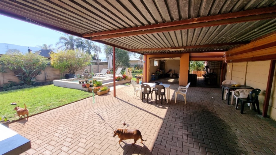 3 Bedroom Property for Sale in Mountain View Gauteng