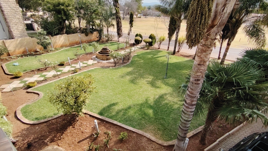8 Bedroom Property for Sale in Eldoglen Gauteng