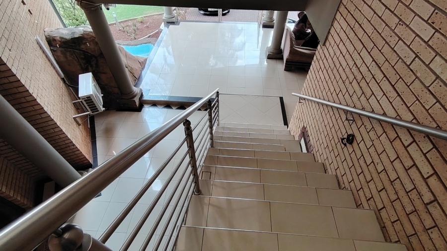 8 Bedroom Property for Sale in Eldoglen Gauteng