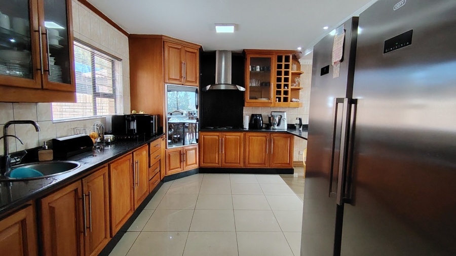 8 Bedroom Property for Sale in Eldoglen Gauteng