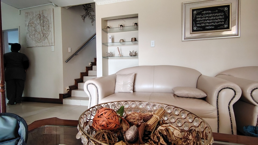 8 Bedroom Property for Sale in Eldoglen Gauteng