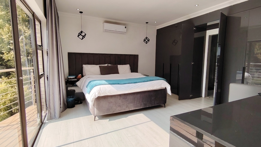 8 Bedroom Property for Sale in Eldoglen Gauteng