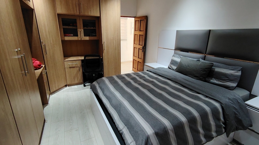 8 Bedroom Property for Sale in Eldoglen Gauteng