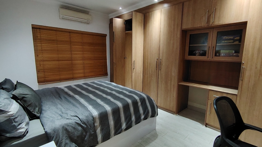 8 Bedroom Property for Sale in Eldoglen Gauteng