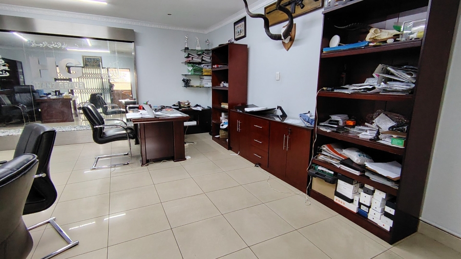 8 Bedroom Property for Sale in Eldoglen Gauteng
