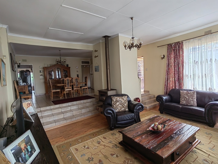 5 Bedroom Property for Sale in Sophiatown Gauteng