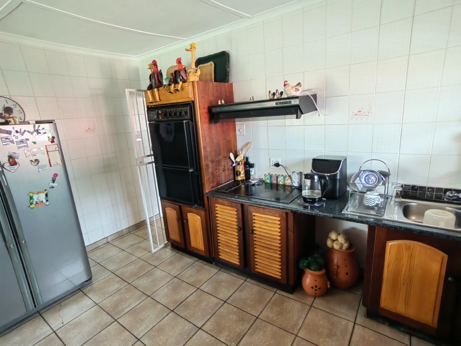 5 Bedroom Property for Sale in Sophiatown Gauteng