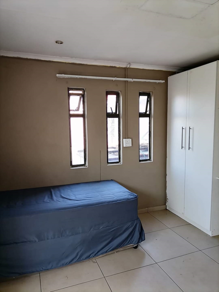 7 Bedroom Property for Sale in Pimville Gauteng