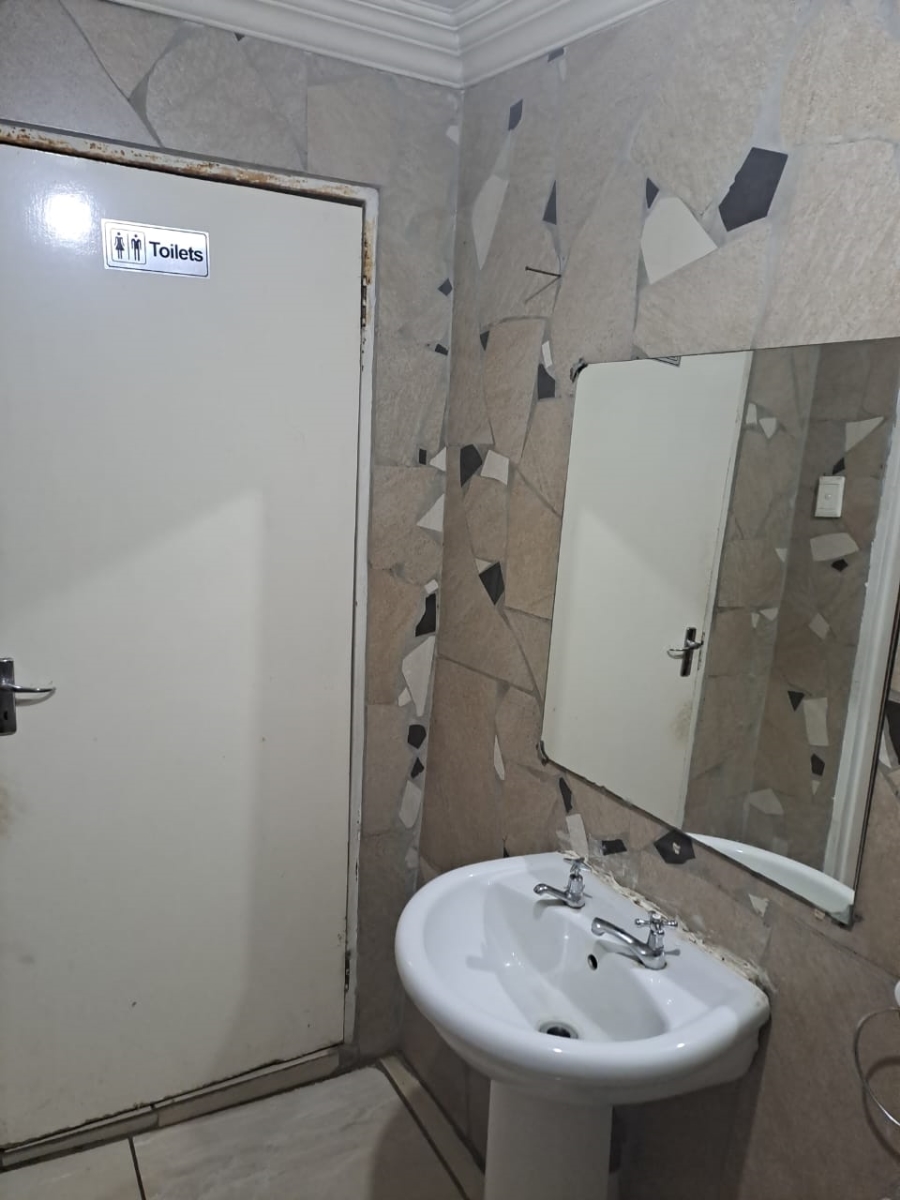 7 Bedroom Property for Sale in Pimville Gauteng