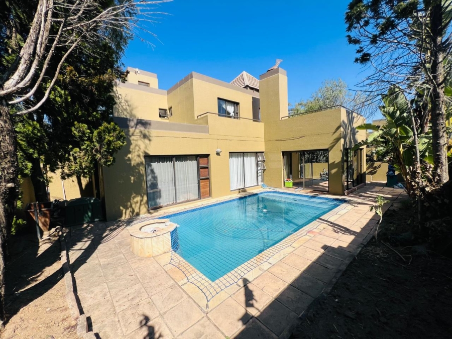 3 Bedroom Property for Sale in Halfway Gardens Gauteng