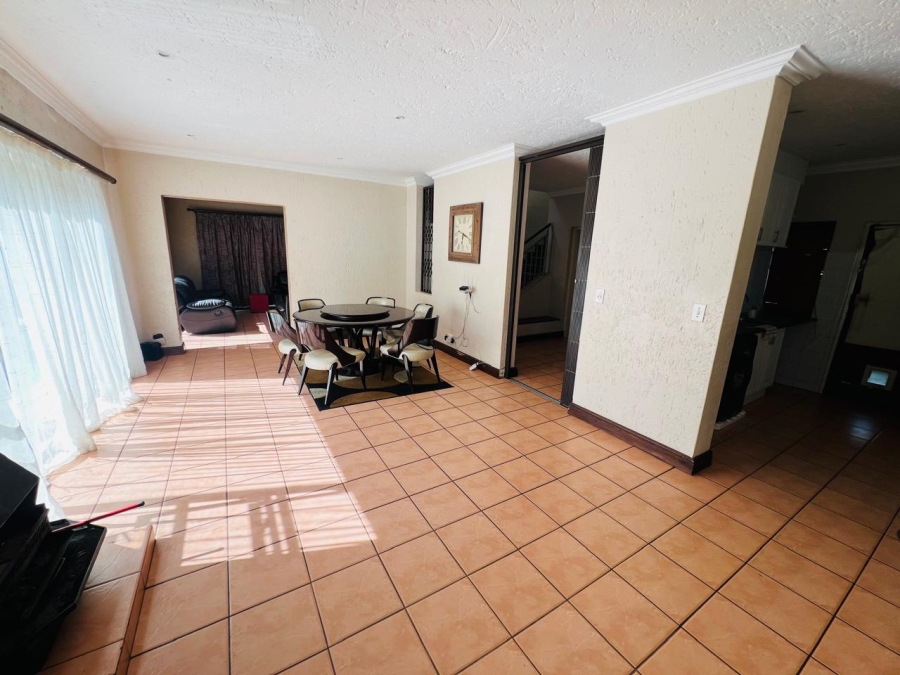 3 Bedroom Property for Sale in Halfway Gardens Gauteng