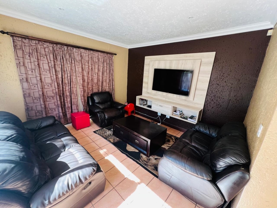 3 Bedroom Property for Sale in Halfway Gardens Gauteng