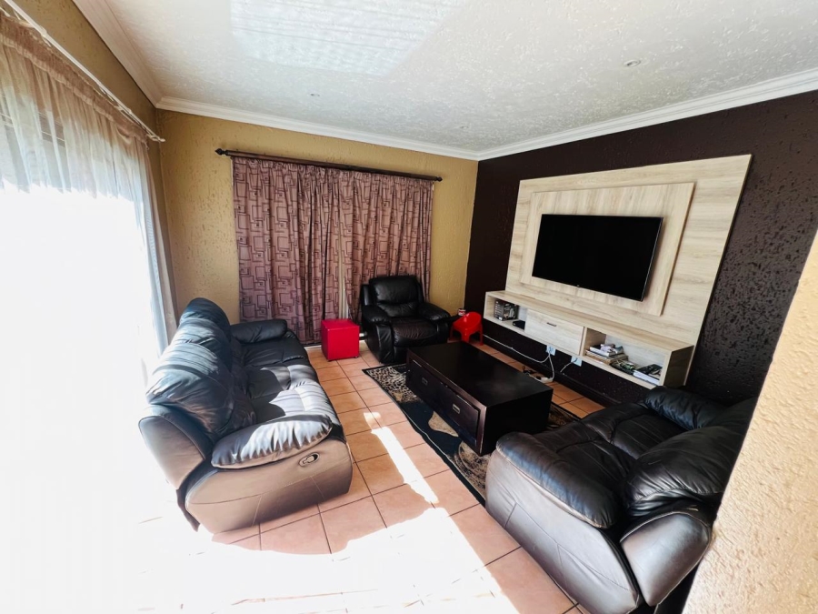 3 Bedroom Property for Sale in Halfway Gardens Gauteng