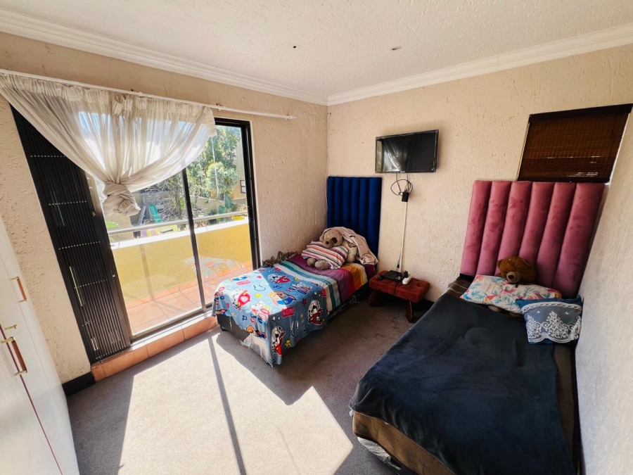3 Bedroom Property for Sale in Halfway Gardens Gauteng