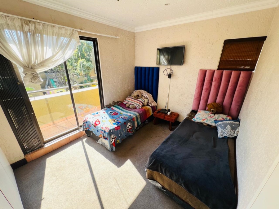 3 Bedroom Property for Sale in Halfway Gardens Gauteng